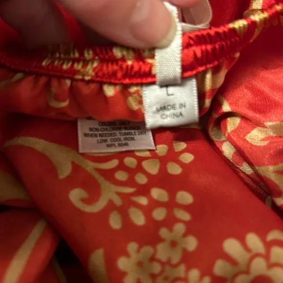 Morgan Taylor Red Satin Pajama Set with Gold Paisley Motif - Picture 11 of 11